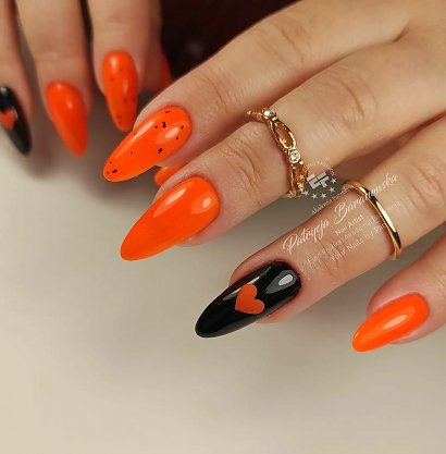 Zobacz pomarańczowe paznokcie!