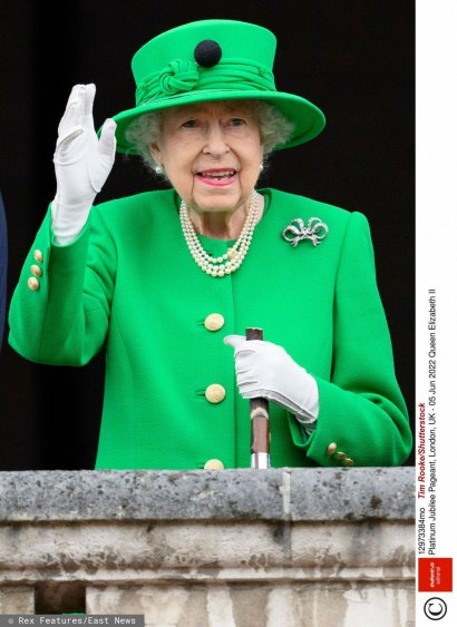Na oficjalnej stronie rodziny królewskiej pojawił się także krótki komunikat, z którego można wywnioskować, że następcą Elżbiety II został jej syn, książę Karol.