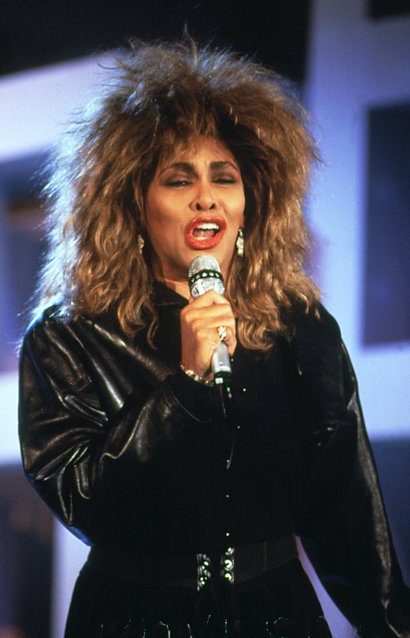 Tina Turner straciła dziś swojego młodszego syna. Ronnie Turner zmarł w wieku 62 lat. W galerii znajdziecie zdjęcia mamy i syna.