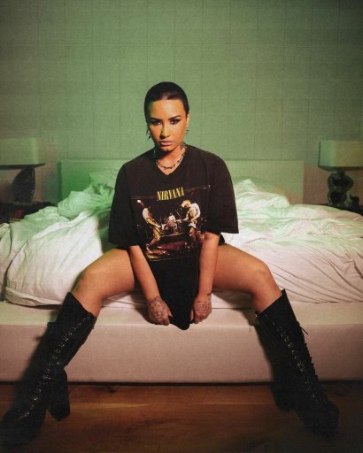 Demi Lovato i jex tatuaże: na szyi, ramieniu, obojczykach, dłoni. Pierwszy zrobiłx w wieku 16 lat. ZOBACZ!