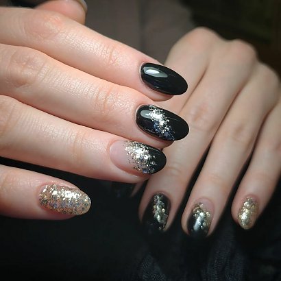 #blackmanicure - paznokcie w czarnym kolorze. Zobacz najpiękniejsze przykłady!