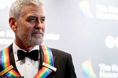 Miejsce 8: George Clooney, najstarszy mężczyzna w rankingu. Kiedyś zajmował wyższe pozycje w zestawieniu, ale i tak trzyma się świetnie.