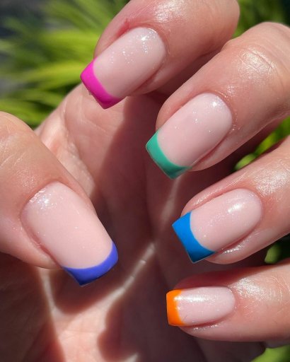 Kolorowy french manicure - wiosenny i piękny! Zobacz 15 najlepszych stylizacji!