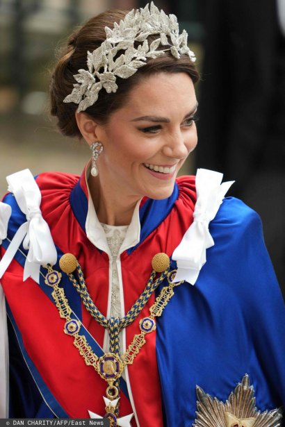 Ostatnio księżna Kate zachwyciła cały świat swoim koronacyjnym lookiem.