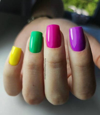Najpiękniejsze paznokcie kolorowe - idealne na lato! Zobacz 15 naszych propozycji!