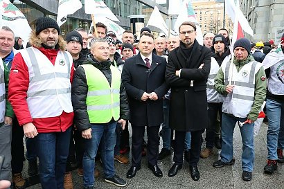 Te zdjęcia polityk...