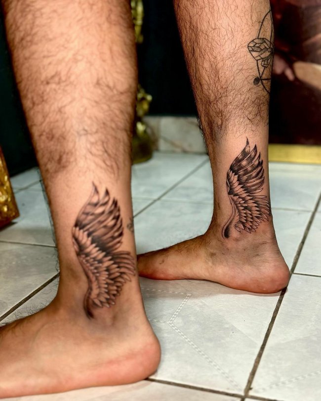 Татуировка крыльев